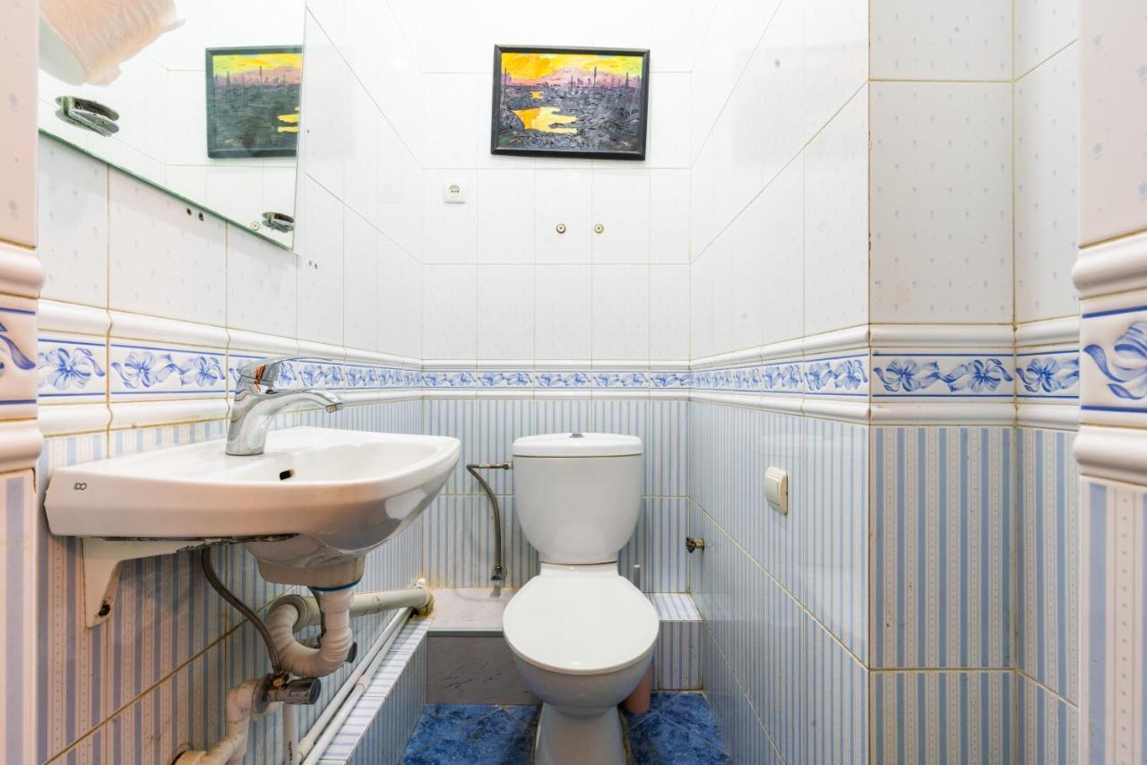 Center 4 You Hotel Тбилиси Екстериор снимка