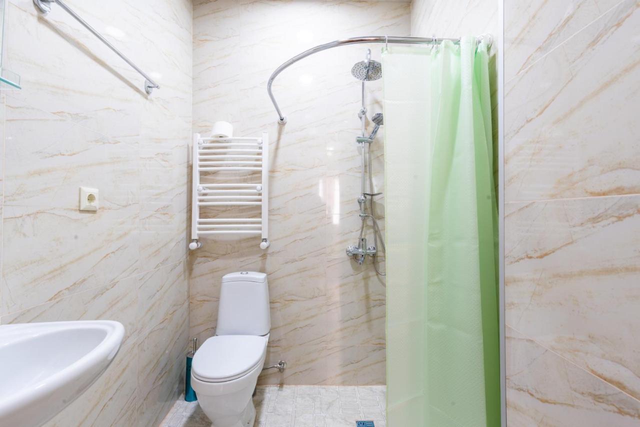 Center 4 You Hotel Тбилиси Екстериор снимка